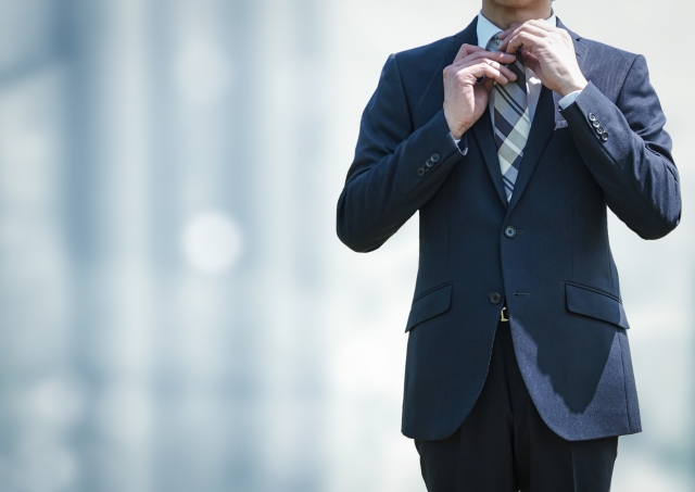 就活開始の正しい服装とは？